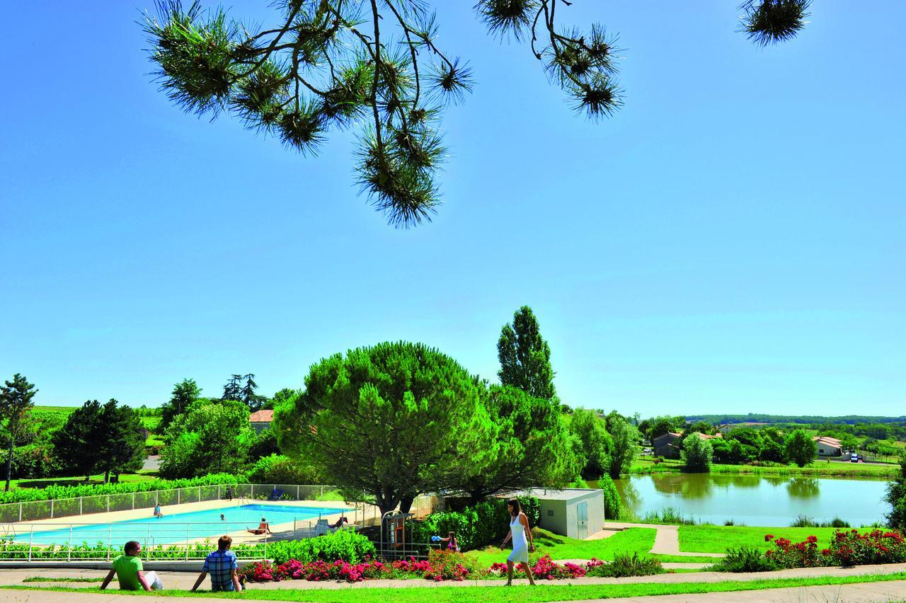 Vtf Le Domaine Du Peyrichoux Hotel Singleyrac Exterior photo